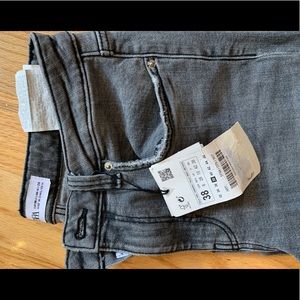 MWT slim Zara jeans, grey distressed.